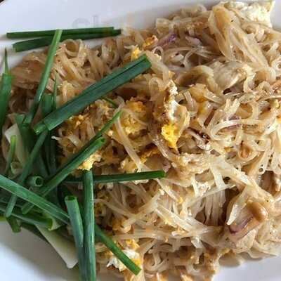 ร้านอาหาร ครัวต้นไทร