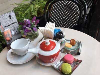 เลอ มาการอง