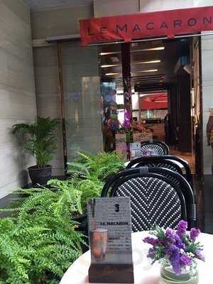 เลอ มาการอง