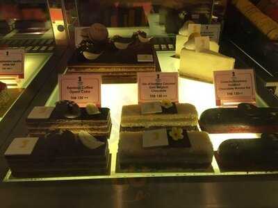 เลอ มาการอง