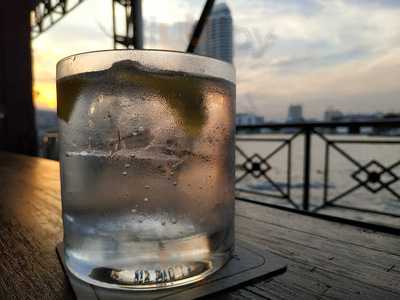 ชีพแชงค์ พับบลิค เฮ้าส์