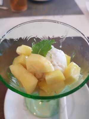 สยาม สปริง บิสโทร