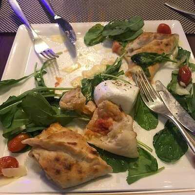 รัฟฟิโน เรสเตอรองท์ & เล้าจ์