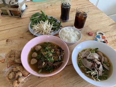 ก๋วยเตี๋ยวเนื้อตุ๋น บ้านใจแปง