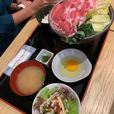 ร้านอาหารญี่ปุ่น โมโมพาราไดซ์