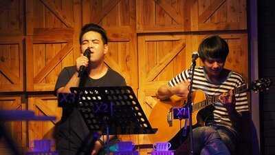 บราเธอร์ บาร์ แอนด์ เรสเตอร์รองท์