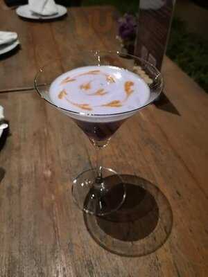 Silhouette Restaurant And Bar