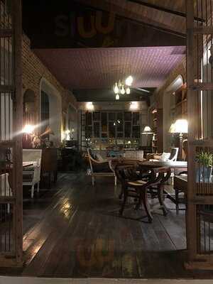 Silhouette Restaurant And Bar