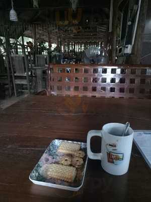 บ้านล้อเกวียน สวนอาหาร