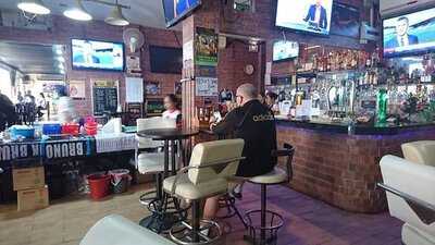 Retox Bar, Hotel And Restaurant