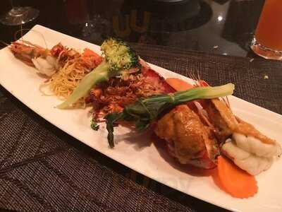 ห้องอาหารร่มไทร 