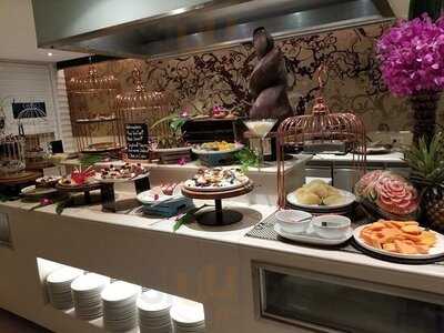 ห้องอาหารร่มไทร 