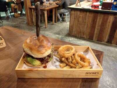 บูมส์ เบอร์เกอร์ แบ็กยาร์ด เบียร์