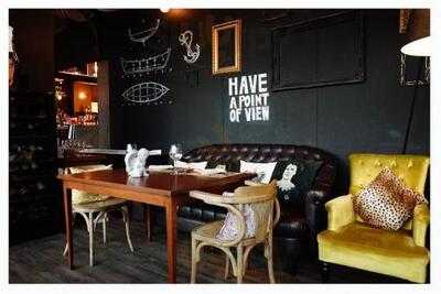 Tete Quarters Vintage Etc