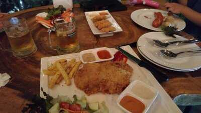 บัคทาวน์ คาเฟ่ & แฮงเอ้าท์