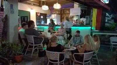 เจเจ บาร์