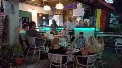 เจเจ บาร์