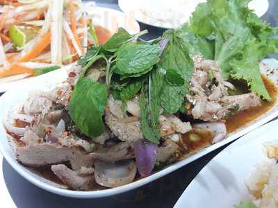 ส้มตำเจ๊ก้อย