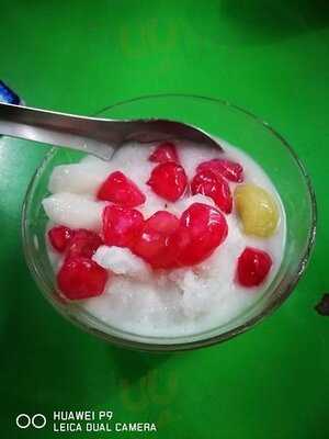 ทับทิมกรอบสามหนุ่ม