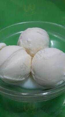 ทับทิมกรอบสามหนุ่ม