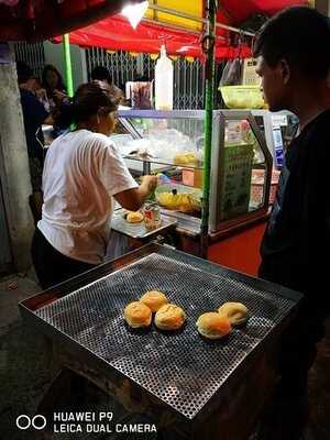 ทับทิมกรอบสามหนุ่ม