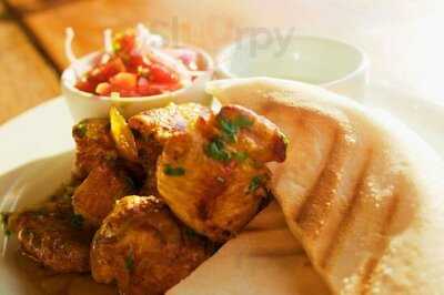 Oasis Bar & Restaurant