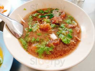 ก๋วยเตี๋ยวเนื้อ นายโส่ย