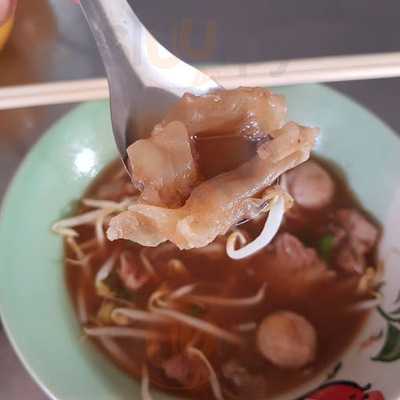 ก๋วยเตี๋ยวเนื้อ นายโส่ย