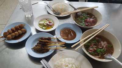 ก๋วยเตี๋ยวเนื้อ นายโส่ย