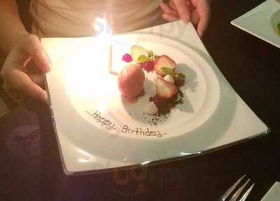 Whale's Belly Restaurant & Bar