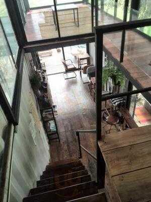 มันดี กล่องกลางทุ่ง