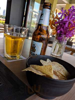 แม็งโกทรี สาขาออนเดอะรีเวอร์