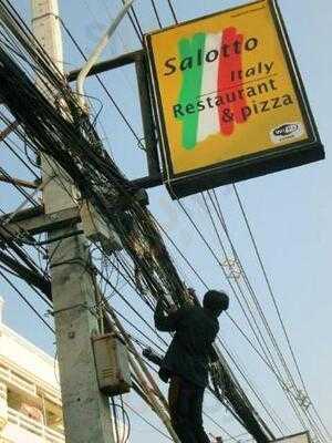 Salotto Italy's Smile Restaurant & Pizzeria