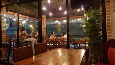 ซันไรซ์ บิสโทร