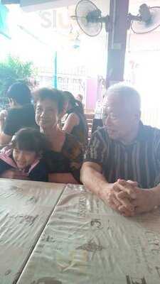 ร้านอาหาร โรจน์ซีฟู้ด