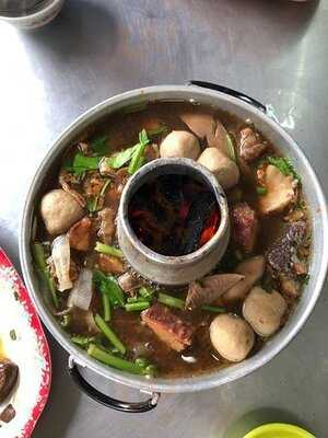 ก๊วยเตี๋ยวเนื้อเฮ้ง ชุน เส็ง