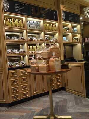 Mandarin Oriental Shop Central Chidlom