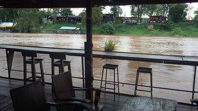 ตามสั่งนั่งชิว