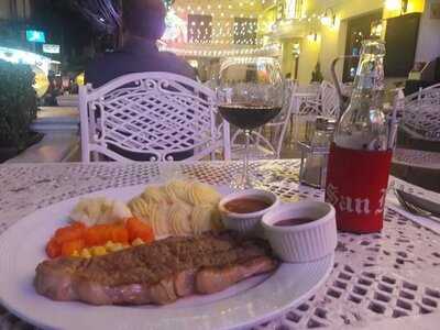 กัลลิเวอร์ ผับแอนด์เรสเตอรองท์