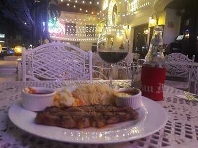 กัลลิเวอร์ ผับแอนด์เรสเตอรองท์