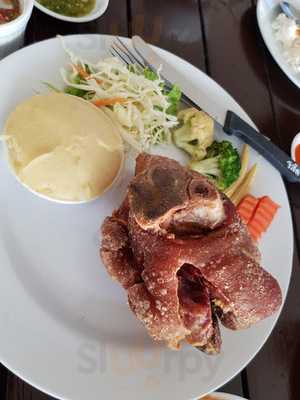 กินลมชมสะพาน