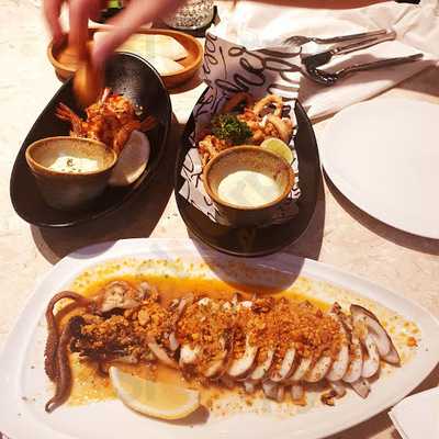 Another Hound Cafe (central Embassy)