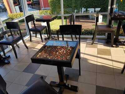 คาเฟ่ อเมซอน