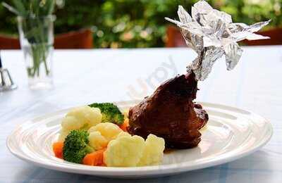 Mediterranean Garden Resort & Tapas Bistro