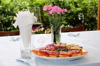 Mediterranean Garden Resort & Tapas Bistro