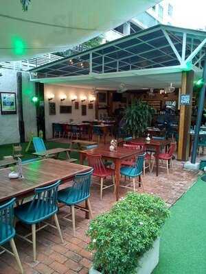 บลู แพรอท