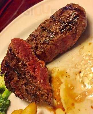 Neil's Tavern Restaurant & Bake Shoppe