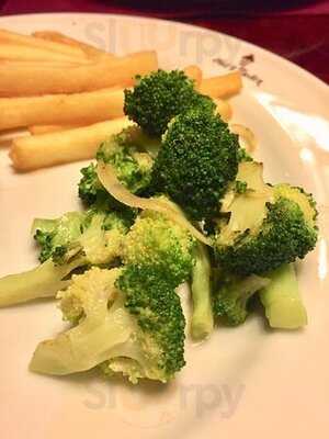 Neil's Tavern Restaurant & Bake Shoppe