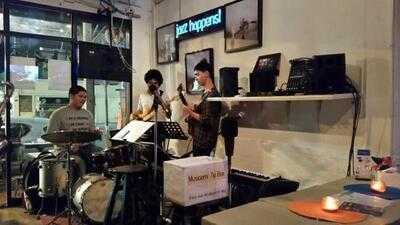 แจ็สแฮปเพนด์บาร์