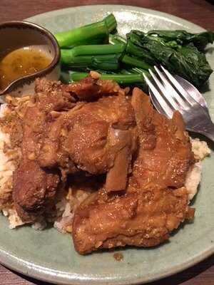 ฟาร์มเทเบิ้ลออร์แกนิคคาเฟ่